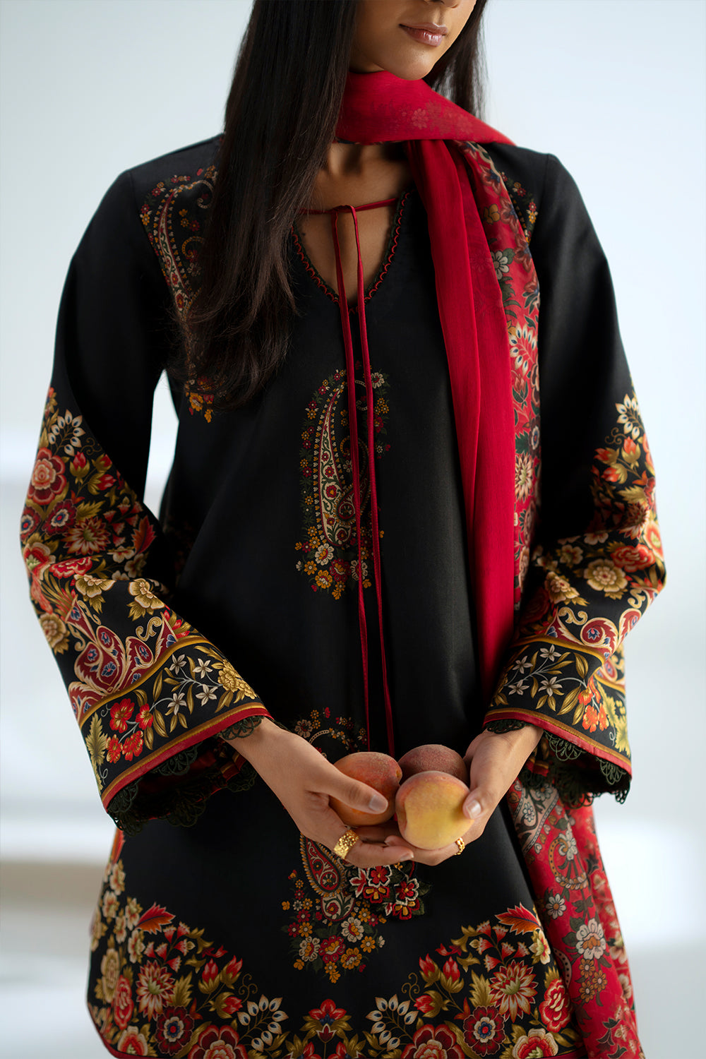 Women's Black Floral Printed Kurta Set with Printed Palazzo & Dupatta