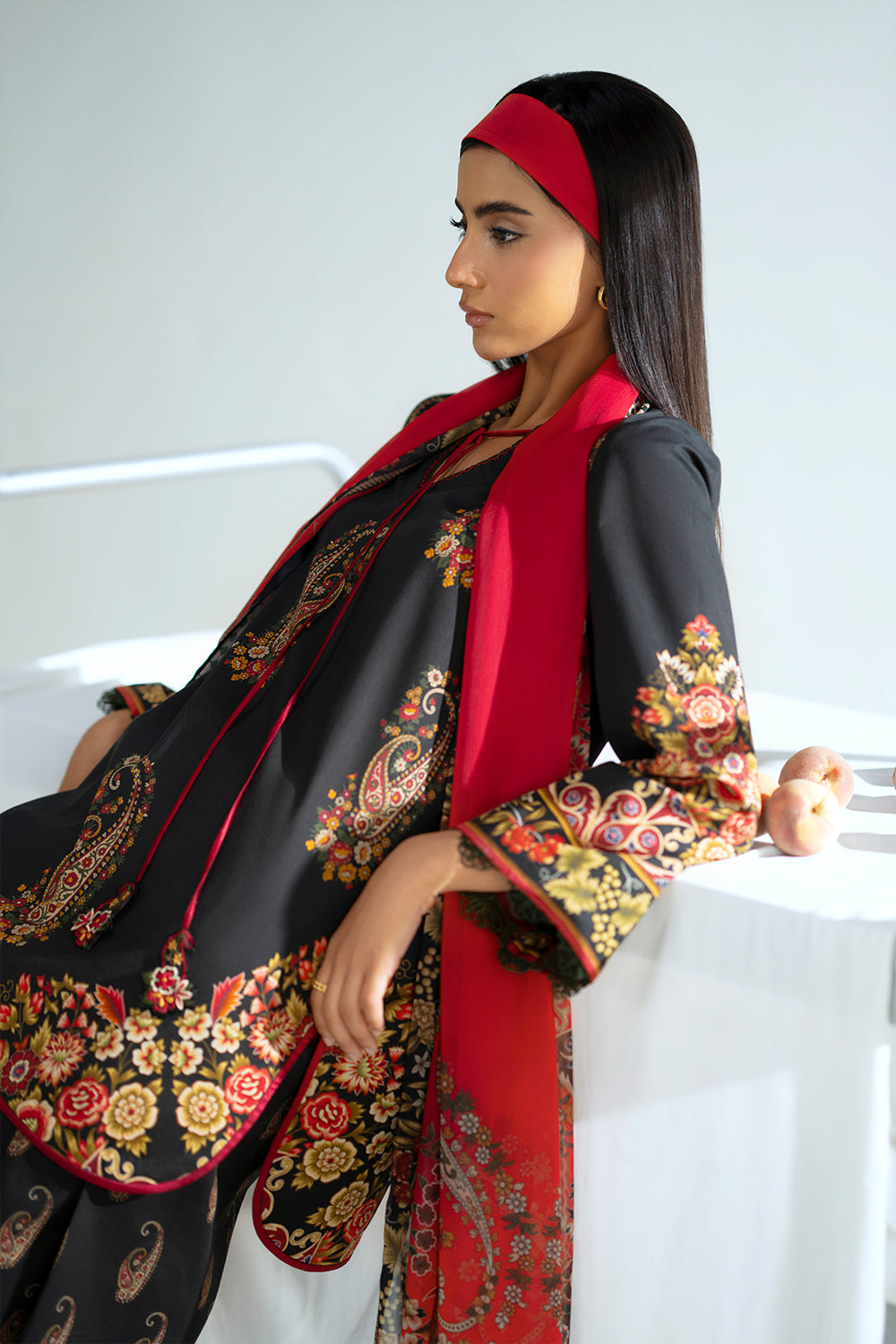 Women's Black Floral Printed Kurta Set with Printed Palazzo & Dupatta