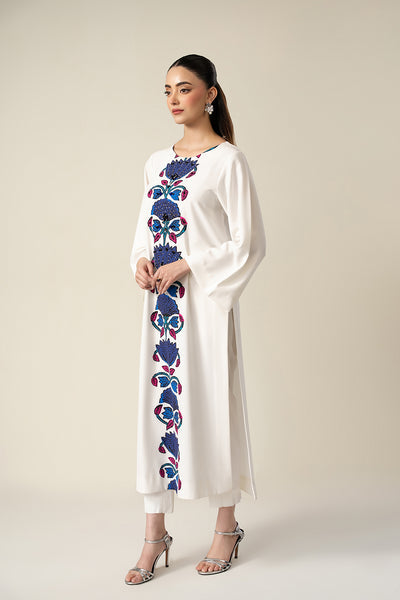 Women's White Floral Embroidered Kurta Set with Blue Printed Dupatta