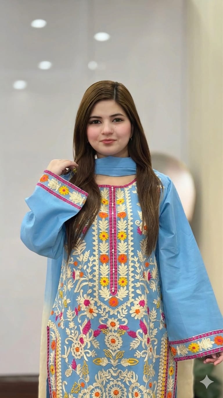 Women's Sky Blue Floral Embroidered Kurta Set with Chiffon Dupatta