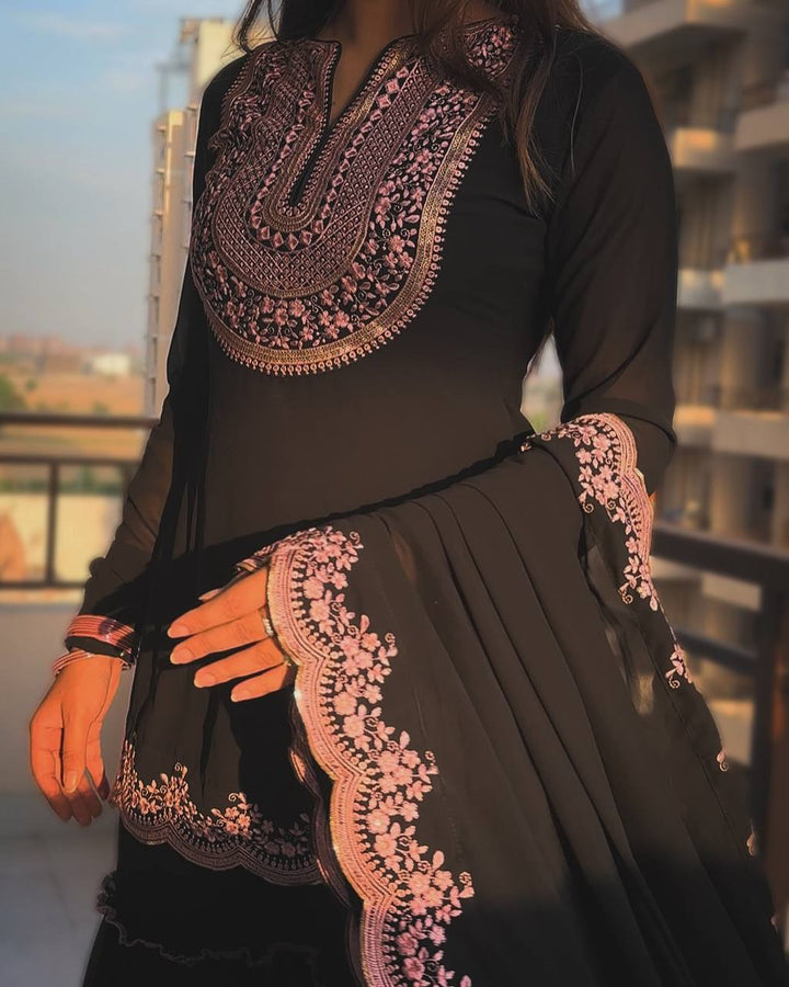 Black Embroidered Pakistani Suit Set with Dupatta
