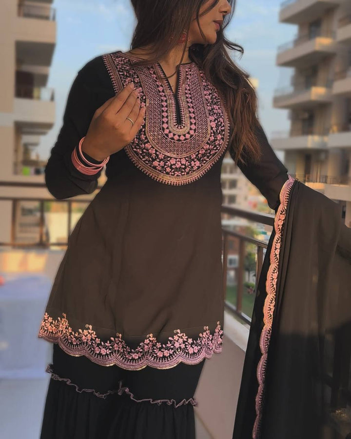 Black Embroidered Pakistani Suit Set with Dupatta
