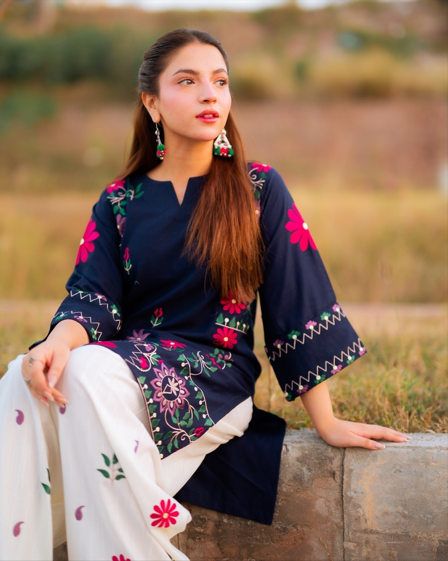 Women's Black Floral Printed Kurta Set with White Printed Trousers